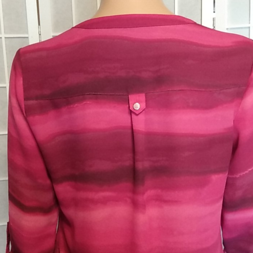 Investments Petite V-Neck Blouse – Pink/Burgundy – SP‎ - Picture 8 of 9